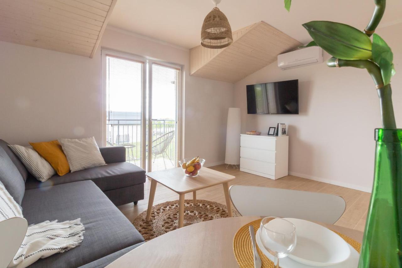 Morzezatoka - Apartamenty Wladyslawowo Luaran gambar